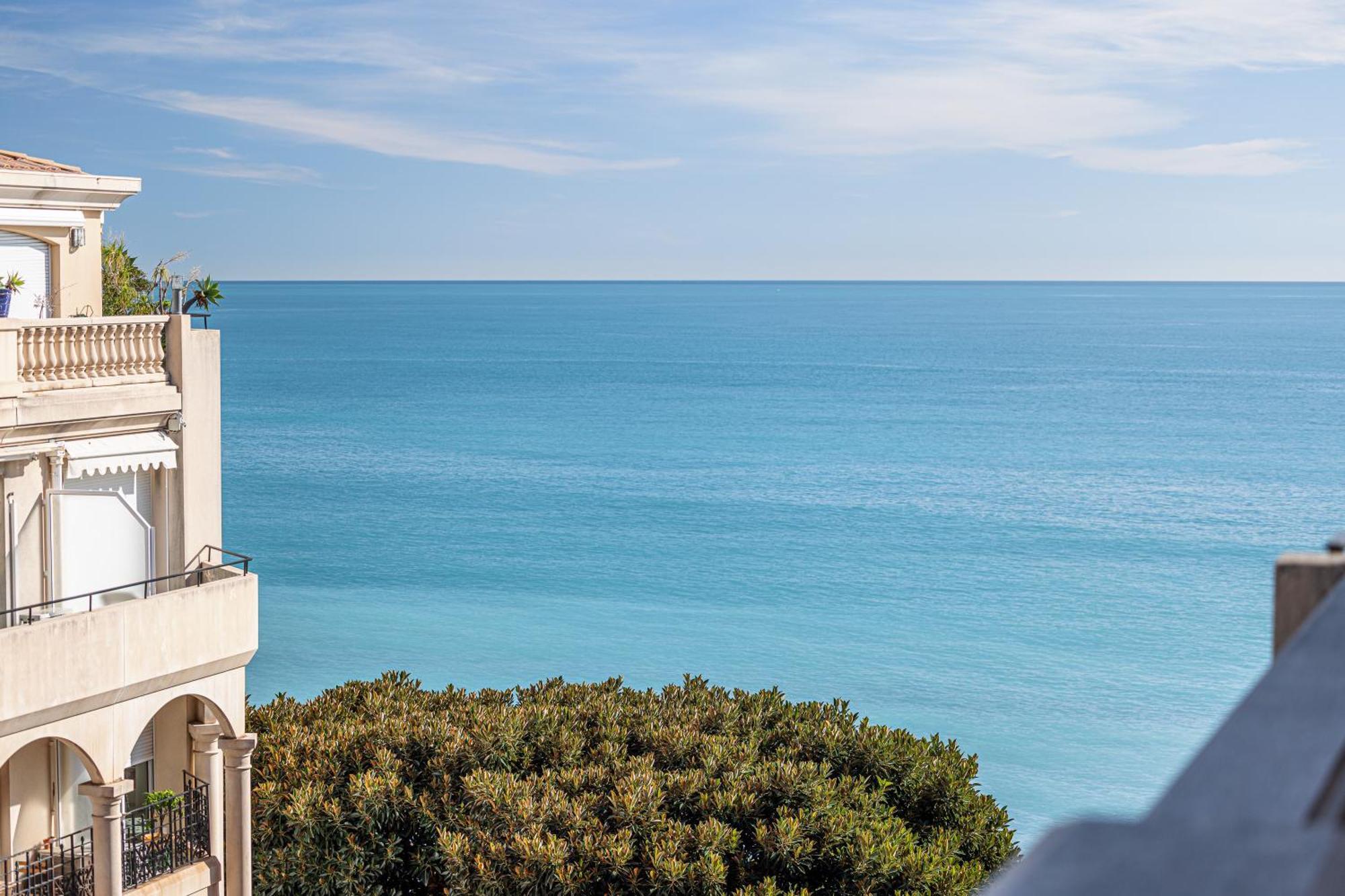 Victoria Bergamote Attic - Happy Rentals Menton Kültér fotó